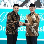 Haedar Nashir Terima Penghargaan Tokoh Perbukuan Islam 2025