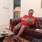 Mengenang 100 Hari Wafatnya Tryana Sjam’un (9):  Pedagang yang Membaca dan Menulis