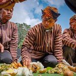 KETIKA SELAMETAN BERUBAH MAKNA : TRADISI DI JAWA TENGAH GAYA HIDUP MODERN